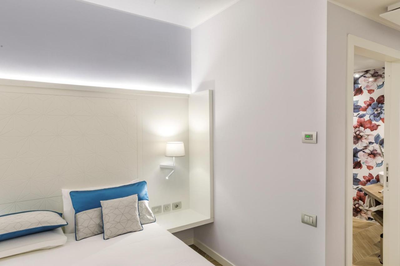 Hotel Baylle กาญารี ภายนอก รูปภาพ